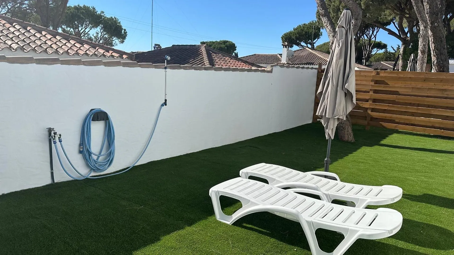 Cocos Sun Guest House Chiclana de la Frontera 0*,  Spain